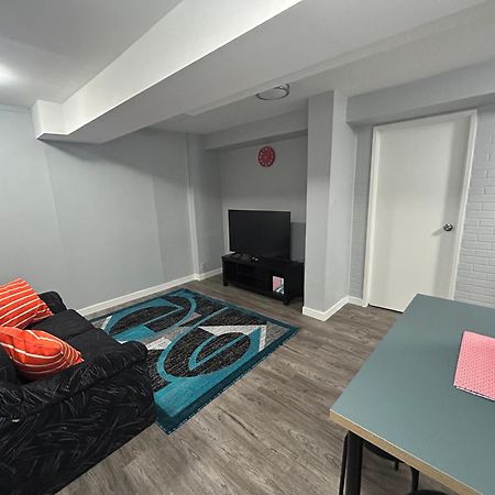 Apartament Cute Highlandpark Calgary Zewnętrze zdjęcie